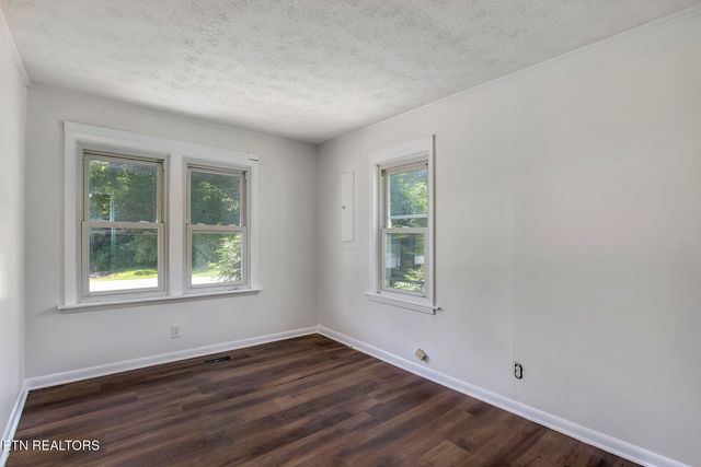 610 E Race St, Kingston, TN 37763