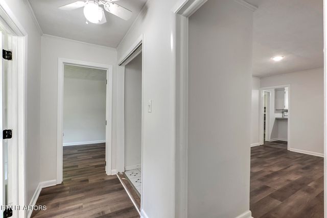 610 E Race St, Kingston, TN 37763