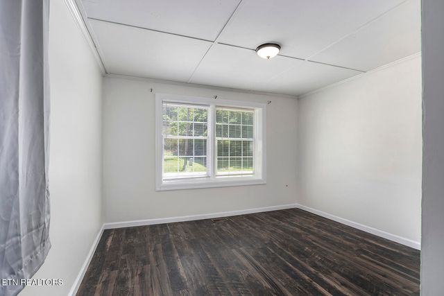 610 E Race St, Kingston, TN 37763