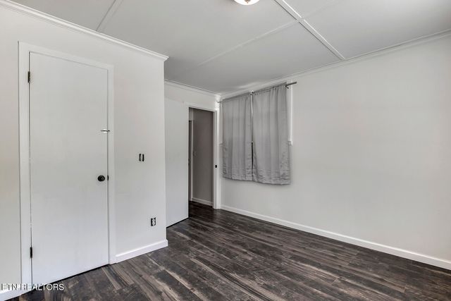 610 E Race St, Kingston, TN 37763