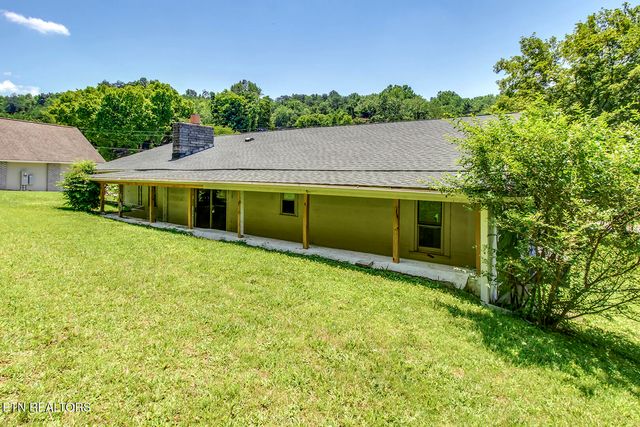 610 E Race St, Kingston, TN 37763