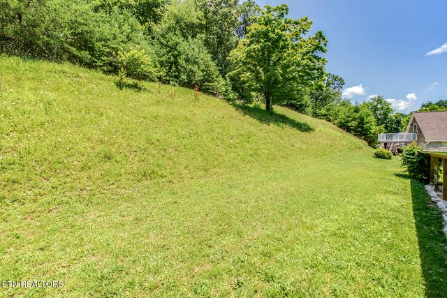 610 E Race St, Kingston, TN 37763