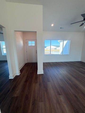 1145 Trek Cir, Goddard, KS 67052