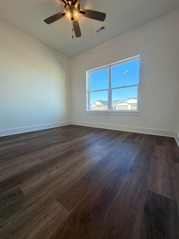 1145 Trek Cir, Goddard, KS 67052