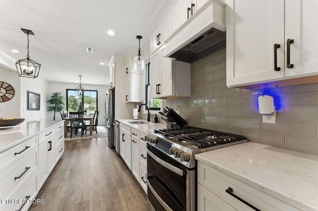 3498 Old Club Rd, Loudon, TN 37774