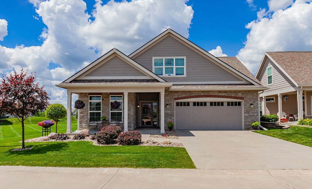 3602 NW Linwood Lane, Ankeny, IA 50023