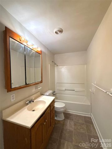 4428 Brooktree Drive, Charlotte, NC 28208