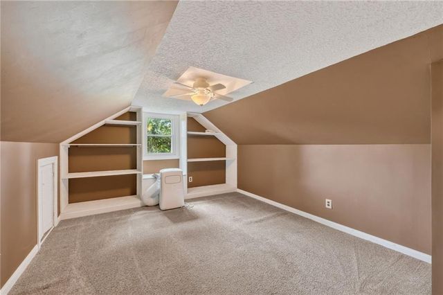 11602 E 37TH Street S, Independence, MO 64052
