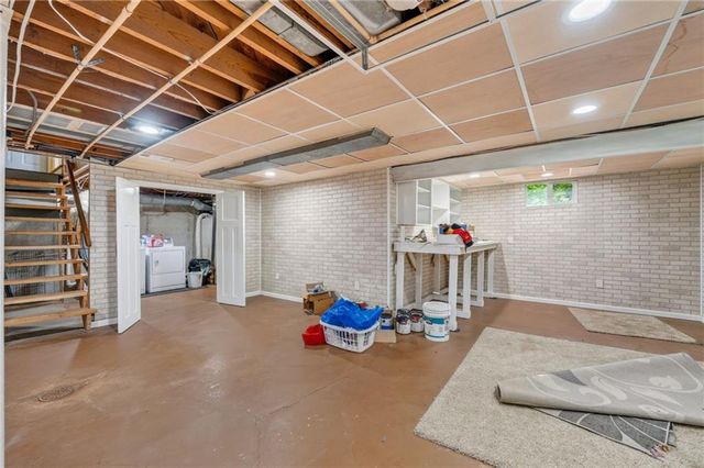 11602 E 37TH Street S, Independence, MO 64052