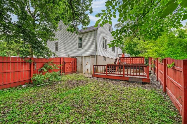 11602 E 37TH Street S, Independence, MO 64052