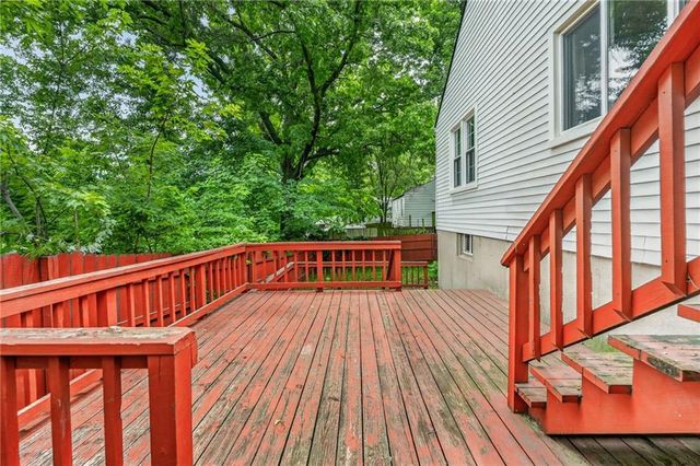 11602 E 37TH Street S, Independence, MO 64052