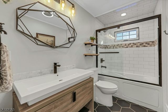 30 Morlot Ave, Fair Lawn Boro, NJ 07410