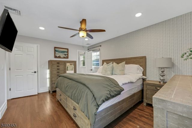 30 Morlot Ave, Fair Lawn Boro, NJ 07410