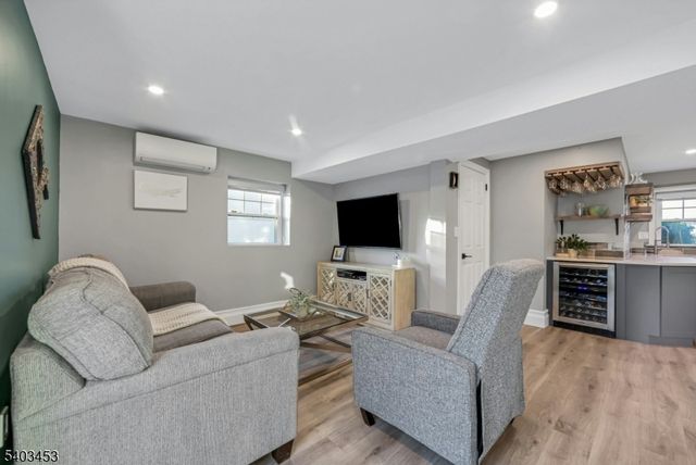 30 Morlot Ave, Fair Lawn Boro, NJ 07410