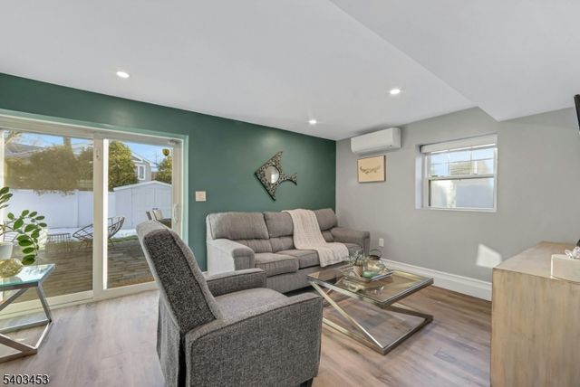 30 Morlot Ave, Fair Lawn Boro, NJ 07410