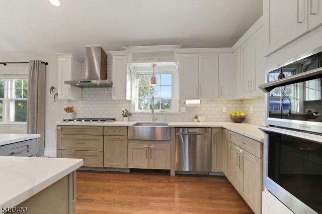 30 Morlot Ave, Fair Lawn Boro, NJ 07410