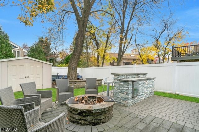 30 Morlot Ave, Fair Lawn Boro, NJ 07410