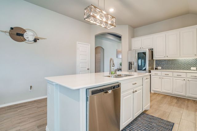 4721 Sassafras Drive, Fort Worth, TX 76036