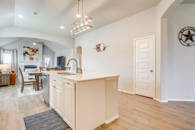 4721 Sassafras Drive, Fort Worth, TX 76036