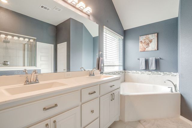4721 Sassafras Drive, Fort Worth, TX 76036