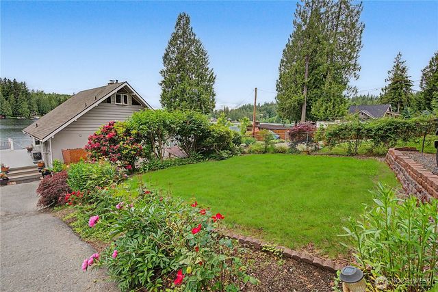 2410 S Lake Roesiger Road, Snohomish, WA 98290