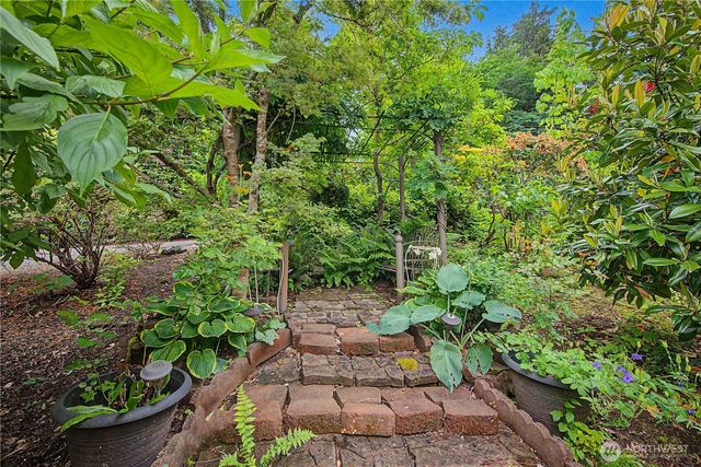2410 S Lake Roesiger Road, Snohomish, WA 98290