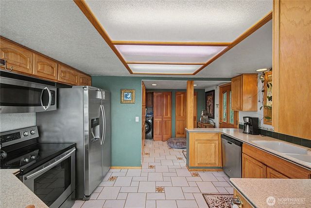 2410 S Lake Roesiger Road, Snohomish, WA 98290