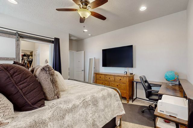 1805 Valle Vista Road NW, Los Lunas, NM 87031