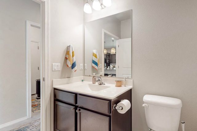 1805 Valle Vista Road NW, Los Lunas, NM 87031