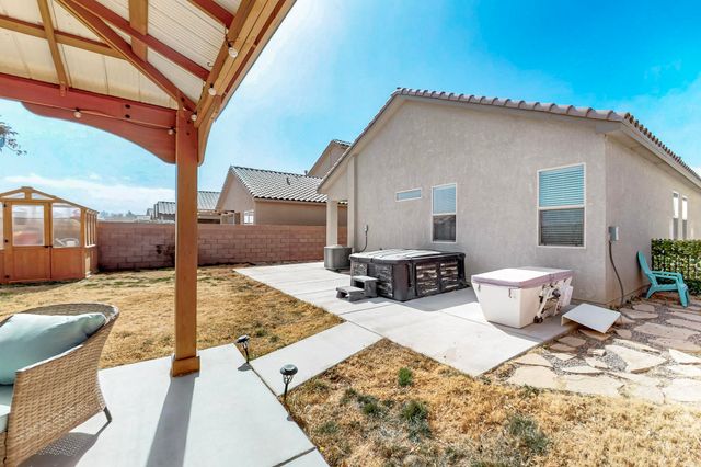 1805 Valle Vista Road NW, Los Lunas, NM 87031