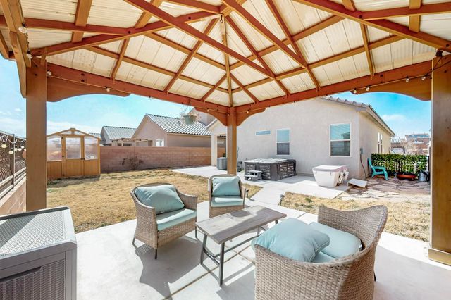 1805 Valle Vista Road NW, Los Lunas, NM 87031