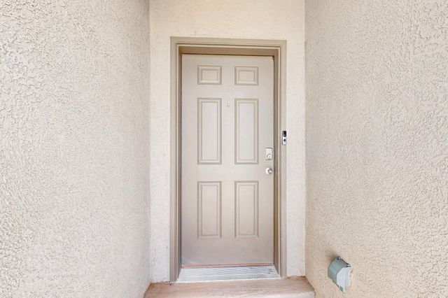 1805 Valle Vista Road NW, Los Lunas, NM 87031