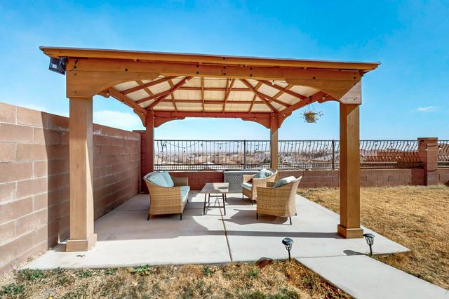 1805 Valle Vista Road NW, Los Lunas, NM 87031