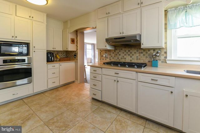 21 HIAWATHA RD, Somerdale, NJ 08083