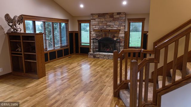 38270 Everett Avenue, North Branch, MN 55056