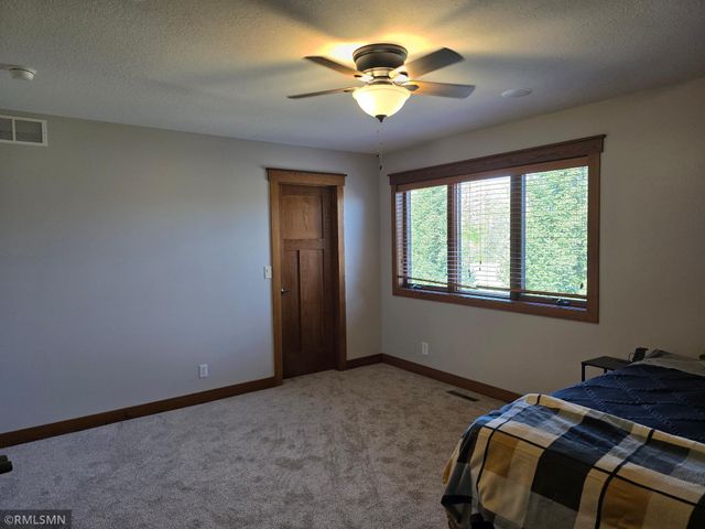 38270 Everett Avenue, North Branch, MN 55056