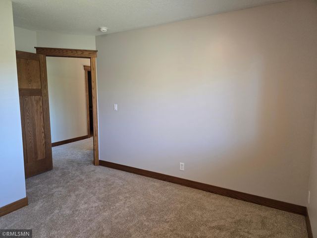 38270 Everett Avenue, North Branch, MN 55056