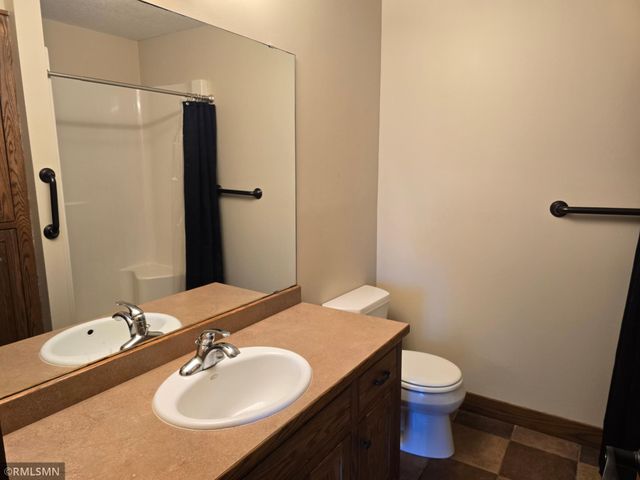 38270 Everett Avenue, North Branch, MN 55056