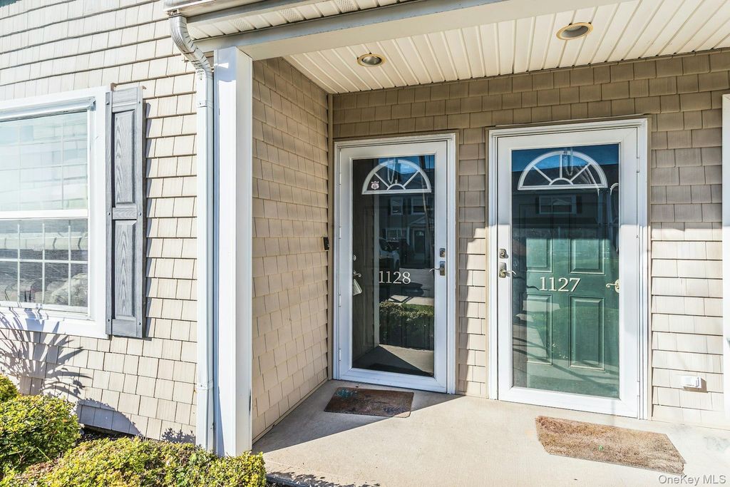 1128 Willow Lane, Valley Stream, NY 11580 — photo 4