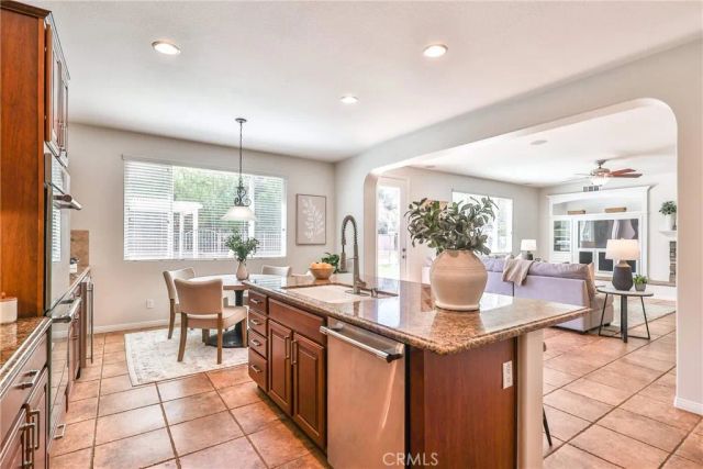 1636 Camino Largo Street, Corona, CA 92881