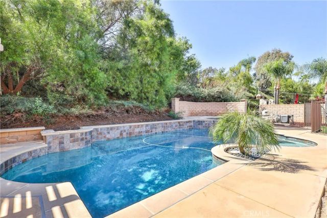 1636 Camino Largo Street, Corona, CA 92881