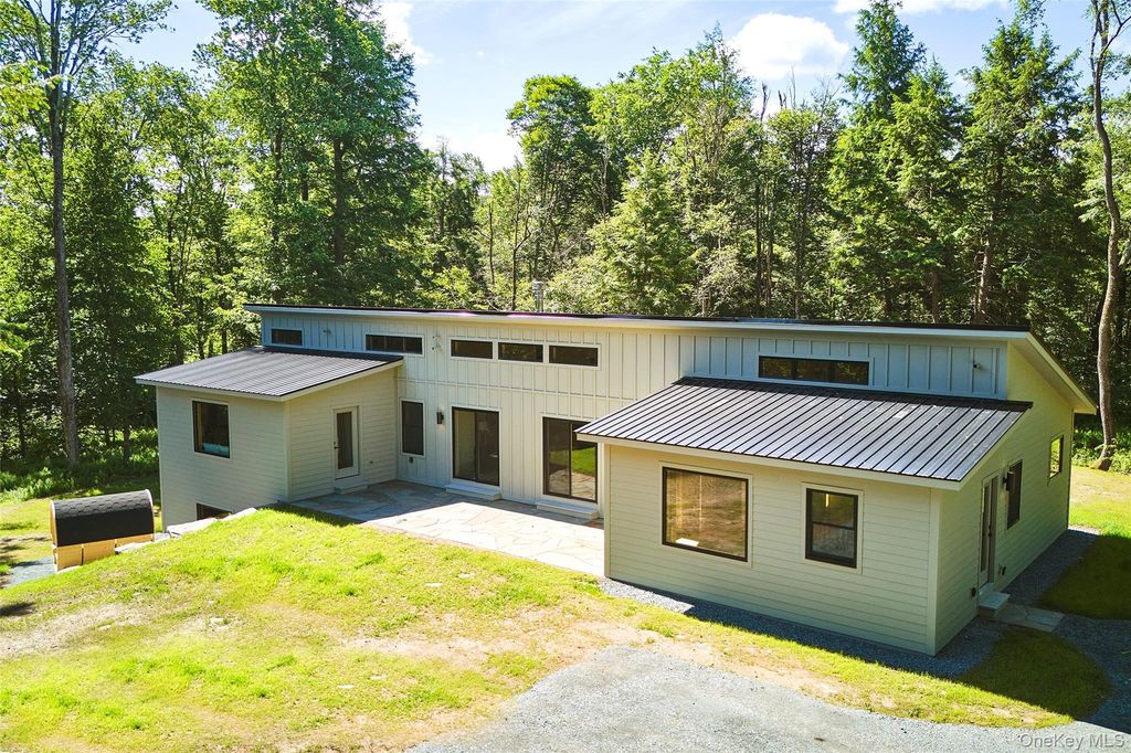 53 Land and Lakes Trail, Kenoza Lake, NY 12750