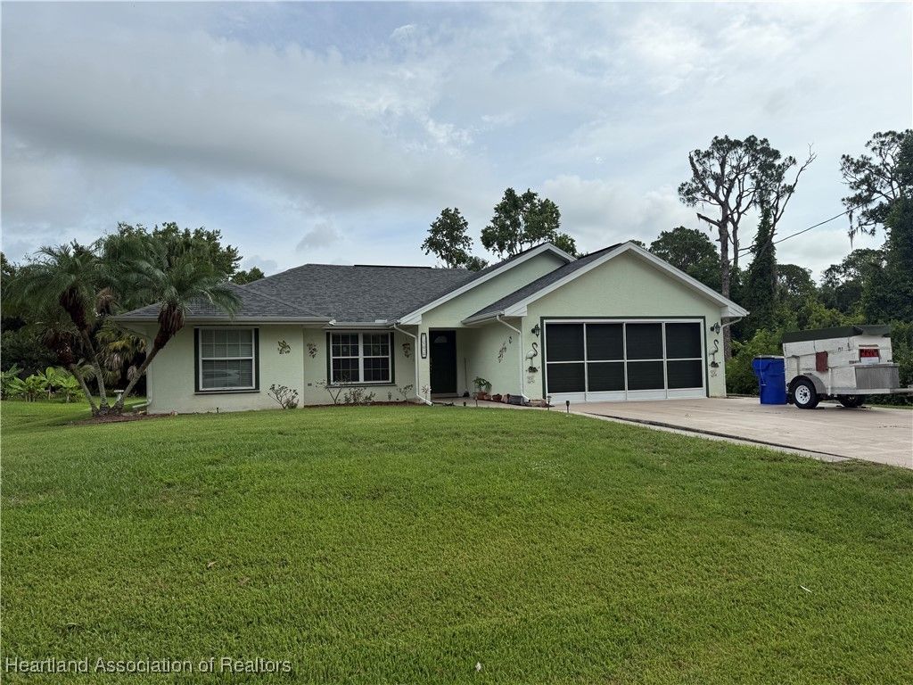 1502 Paper Birch Street, Lake Placid, FL 33852