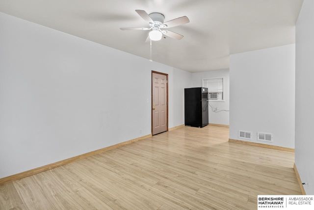 3868 Parker Street, Omaha, NE 68111