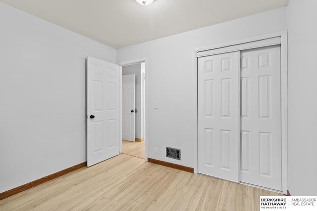 3868 Parker Street, Omaha, NE 68111