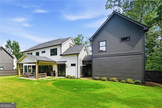 2800 Post Oak Tritt Road, Marietta, GA 30062