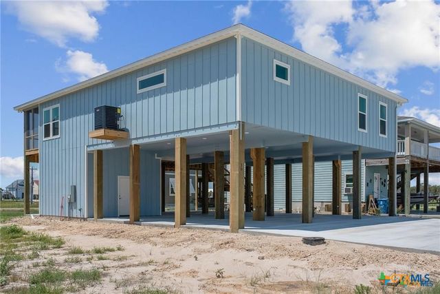 30 Whooping Crane, Port O Connor, TX 77982