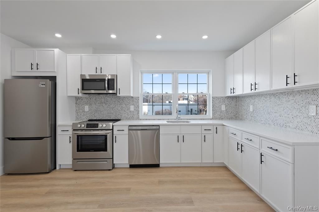 9 Lagrange Avenue APT 2, Poughkeepsie, NY 12603
