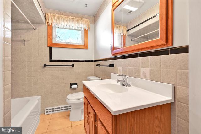 2395 PATTON RD, Harrisburg, PA 17112