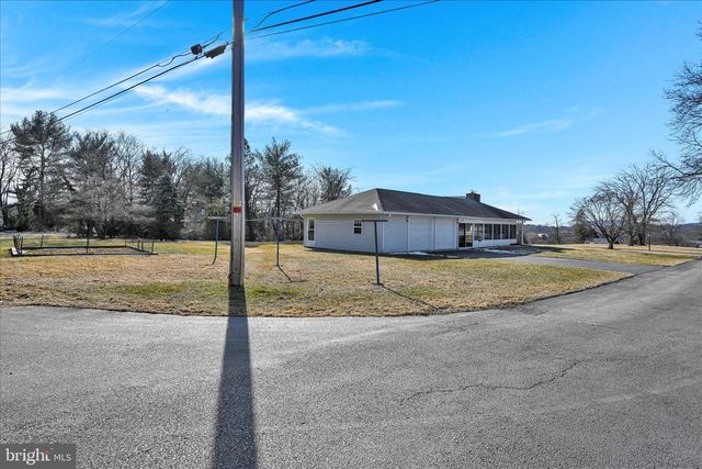 2395 PATTON RD, Harrisburg, PA 17112